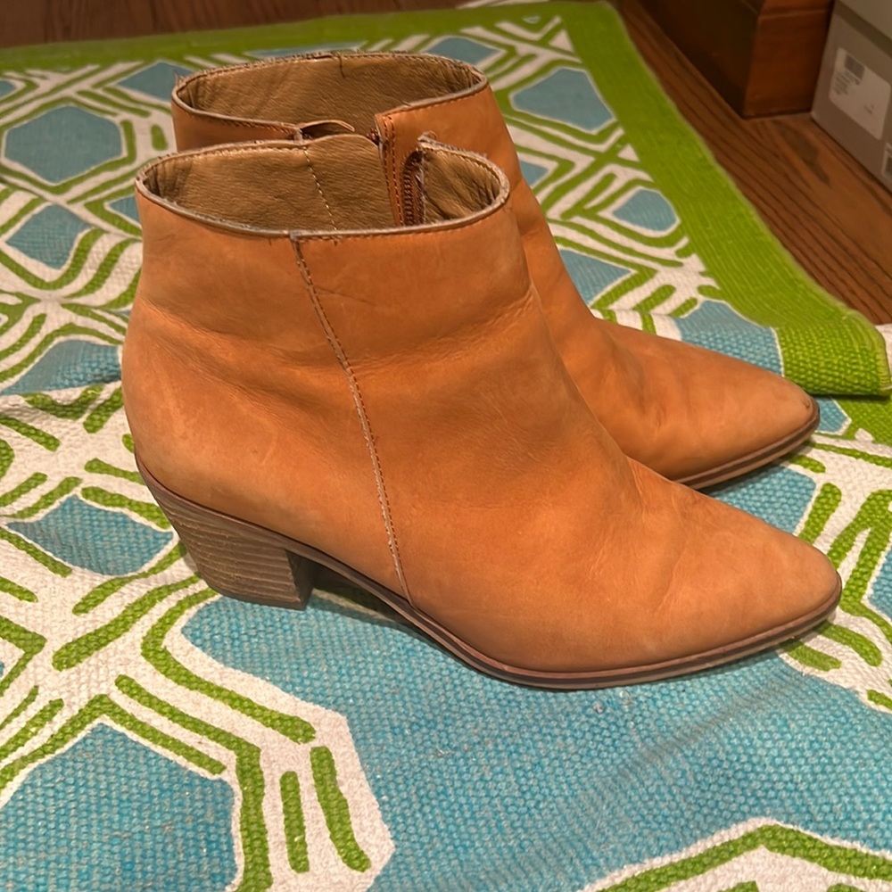 LUCKY BOOTS